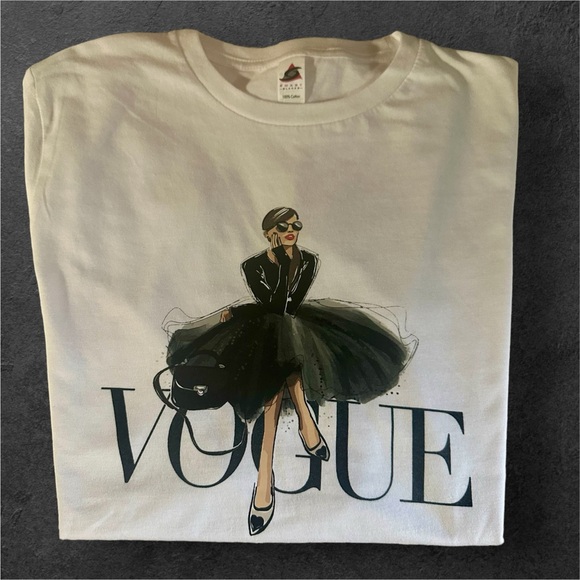 100% Cotton, Vogue Graphic Trendy Women’s T- Shirt, NEW, Women’s - Picture 3 of 4